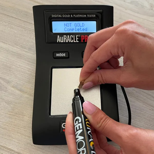 GemOro AuRACLE Pro Gold and Platinum Tester