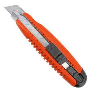 Heavy Duty Utility Knife with Spare Blades Heavy Duty Utility Knife with Spare Blades