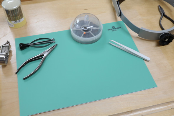 Bergeon 5808 Thick Non-Slip Bench Mat with Adhesive Backing 9.5" x 12.5"