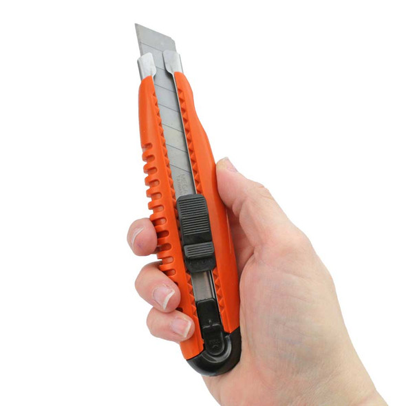 Heavy Duty Utility Knife with Spare Blades