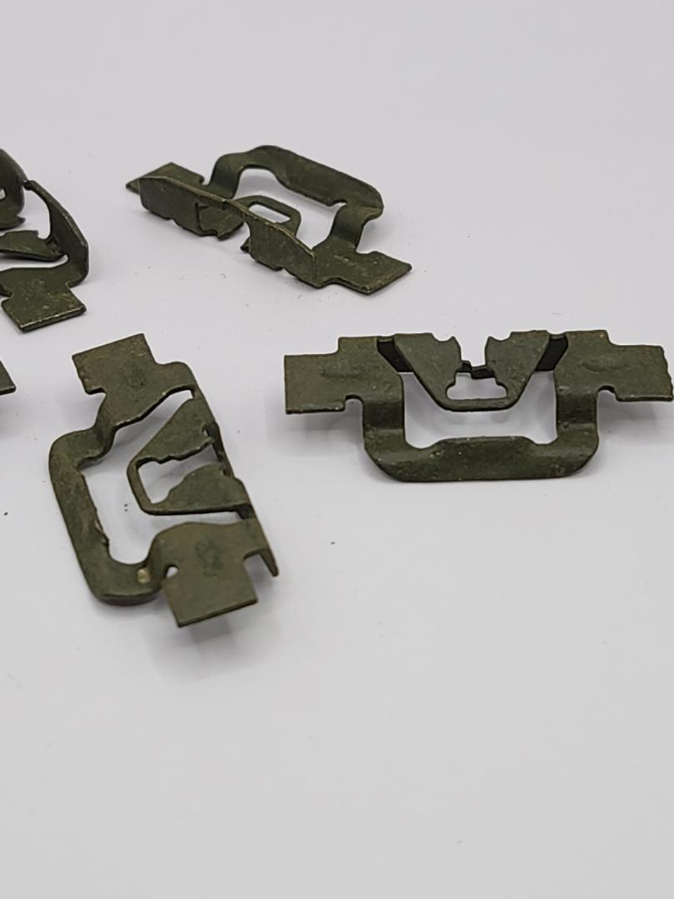 11065 Mopar Windshield Reveal Molding Clip