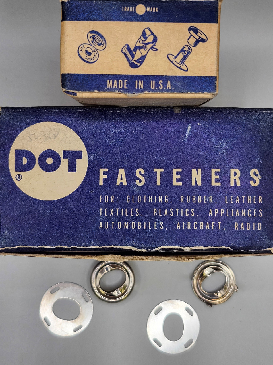 EYELET B158 w/WASHER B33 - BURCO FASTENER EYELET B158 w/WASHER B33 - BURCO FASTENER