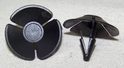 Chrysler Hood Insulation Retainer
Dodge Ram 1994 - On
Head Diameter: 1-9/32"
Stem Diameter:3/8"
Stem Length:3/4"
Black Nylon
Chrysler OEM# 4428987
25 Per Box