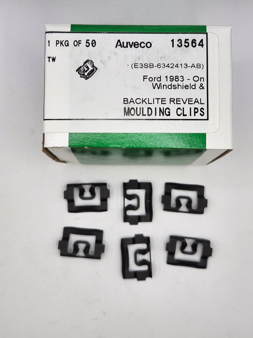 13564 Windshield Reveal Moulding Clip