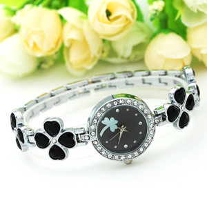 Four-Leaf Clover Women Wristwatch Luxury Quartz Bracelet Watch Ladies Clock Four-Leaf Clover Women Wristwatch Luxury Quartz Bracelet Watch Ladies Clock