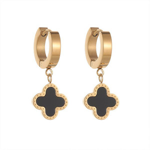 Korean version of the titanium steel short section ear buckle four-leaf flower earrings female 18k gold earrings versatile girls simple earrings wholesale Korean version of the titanium steel short section ear buckle four-leaf flower earrings female 18k gold earrings versatile girls simple earrings wholesale