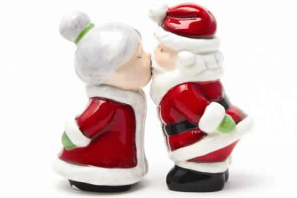 Mr. & Mrs. Santa Claus Salt and Pepper Shakers Magnetic Ceramic Set Christmas