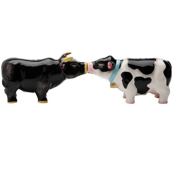 Kissing Cows Salt & Pepper Shakers Magnetic Ceramic Set Farm Farming