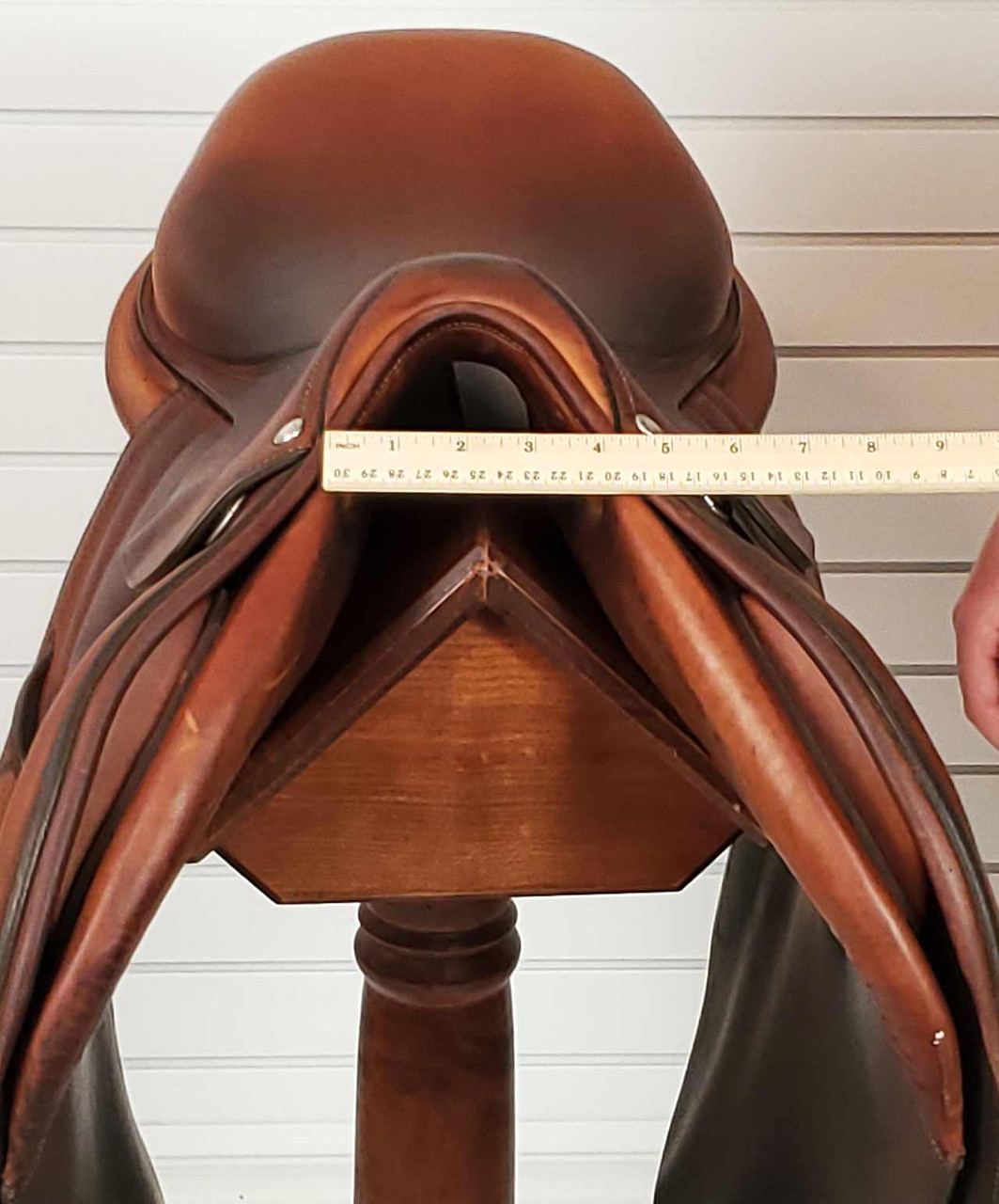 Used Butet Jump Saddle 17.5'' | Sprucewood Tack