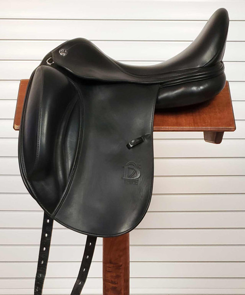 USED Prestige XD2 17" Dressage Saddle