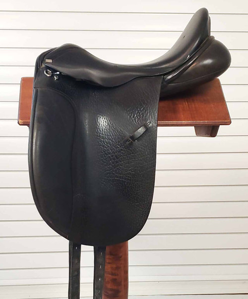 Used Anky Dressage Saddle 18".