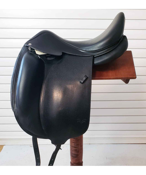 Used Voltaire Adelaide Dressage Saddle 18".