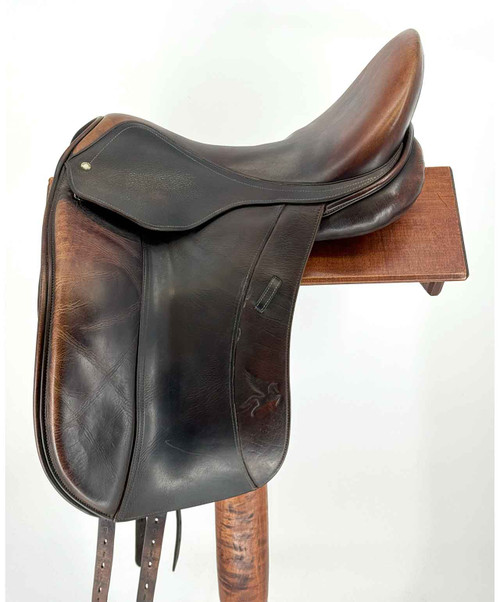 Used Paramount Dressage Havana 18"