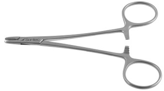130-508Q - DERF NEEDLE HOLDER SERRATED TIP 4 3/4" QUANTUM