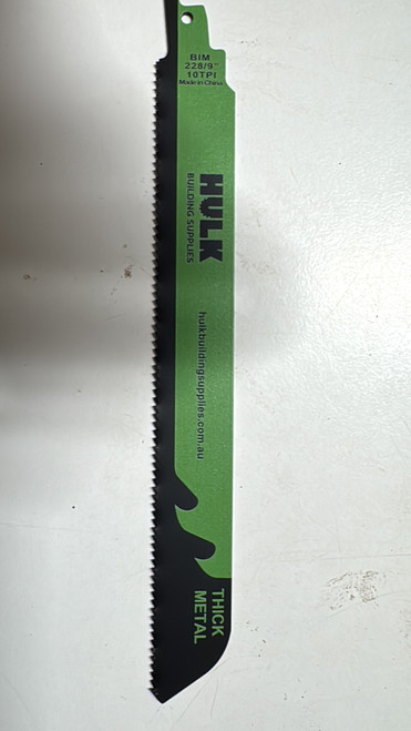 Thicker, more rigid blade body - Resists fracturing and bending for maximum durability
5 TPI - For fast aggressive cuts
Specifications
Blade Length: 150 mm (6")
Blade Height: 25.4 mm (1")
Blade Thickness: 1.57 mm
Teeth per Inch: 5 TPI
Tooth Strip: Bi-Metal