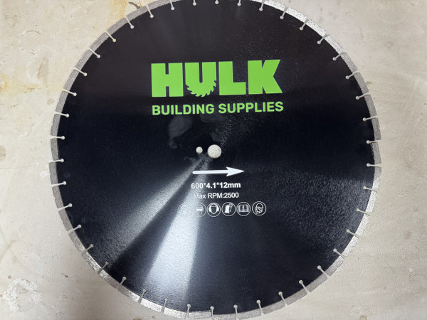 Our 600mm blade is the ideal choice for more demanding applications, such as cutting into concrete with granite, flint and very hard aggregates. This blade is developed to provide improved performance for floor saws with an engine power rating of 16–50 kW.