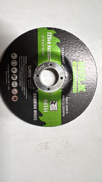 Hulk's Grinding Discs provide a longer life and a reduced noise
Low vibration and reduced noise development
Suitable for highly aggressive grinding welds, profiles and components in all materials

Steel and other Ferrous Metals
Stainless Steel