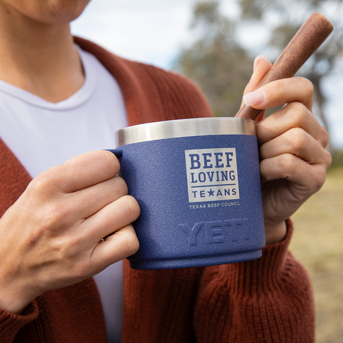 Yeti Mug Moon Dust Lifestyle Close-up