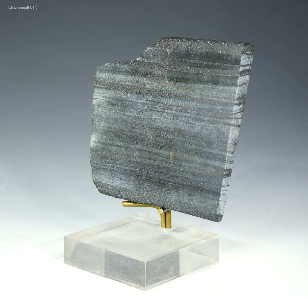 Isua Greenstone Belt Banded Iron [94.9 g ~ 3.7 Ga]