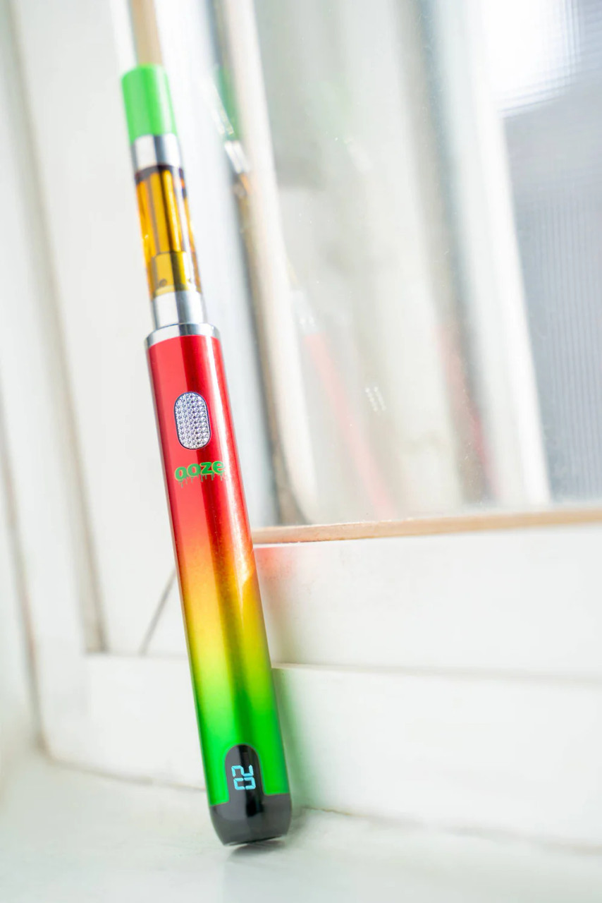 Ooze - Slim Twist Device, 48ct Battery Display, 510 Thread, 320 mAh Device + USB Charger, Acrylic Battery Display