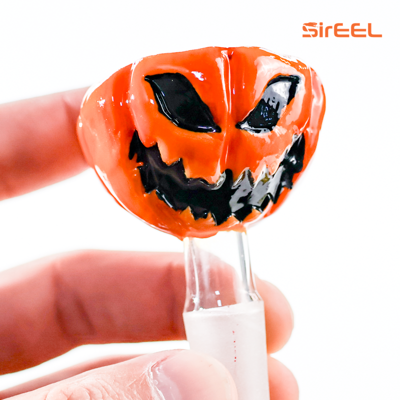 SirEEL - 9" Bong-O-Lantern with Flower Bowl, Gourdgeous Ember Color