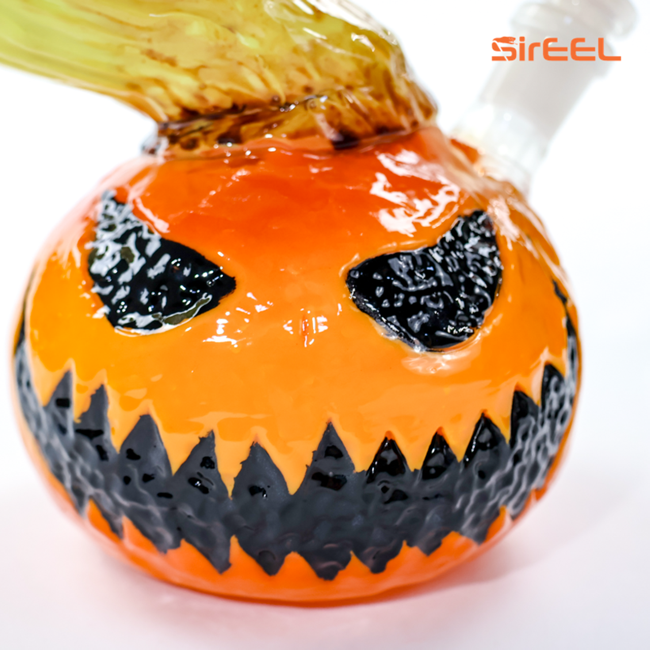 9" SirEEL Bong-O-Lantern with Flower Bowl | Gourdgeous Ember Color