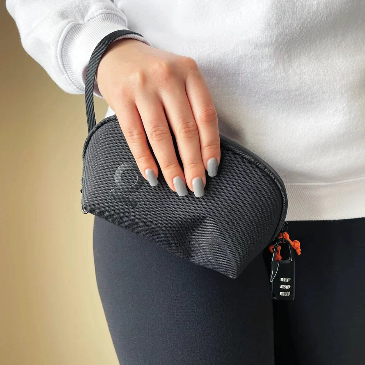 ONGROK - Smell Proof Carbon Lined Wrist Bag, 4 x 6", Black
