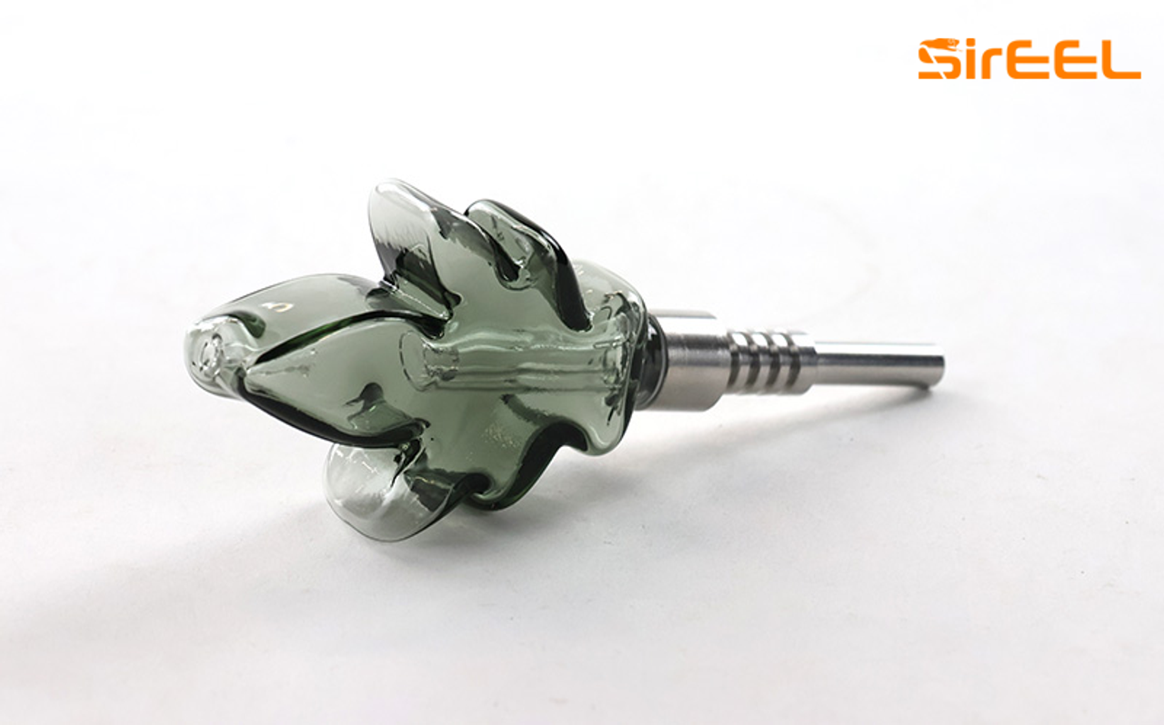 SirEEL - 4" 420 Leaf Dream Straw, Assorted Colors May Vary SirEEL - 4" 420 Leaf Dream Straw, Assorted Colors May Vary