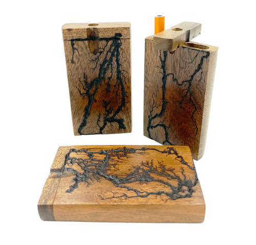 LuvBuds - 4" Fractal Burn Wood Dugout with 1 Hitter, Assorted Colors May Vary