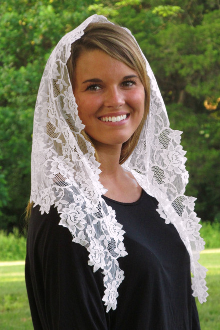 Beautiful Veil with Floral Lace Trim
