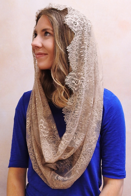 French Lace Pearl Infinity Veils - Veils by Lily