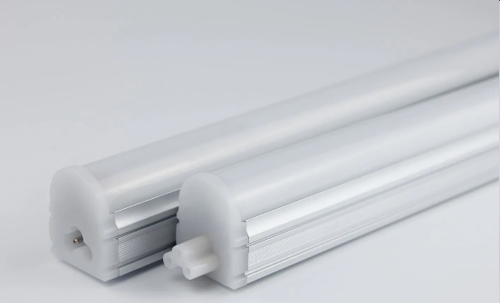 This is an extremely versatile fixture for retrofitting existing offices, warehouses and manufacturing locations or for new construction. Linkable for amazing aesthetic results.