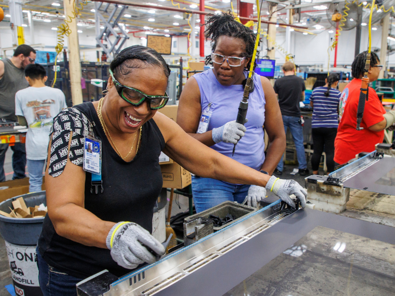 GE Appliances and Roper Corporation Celebrate Transformed Plant and 50