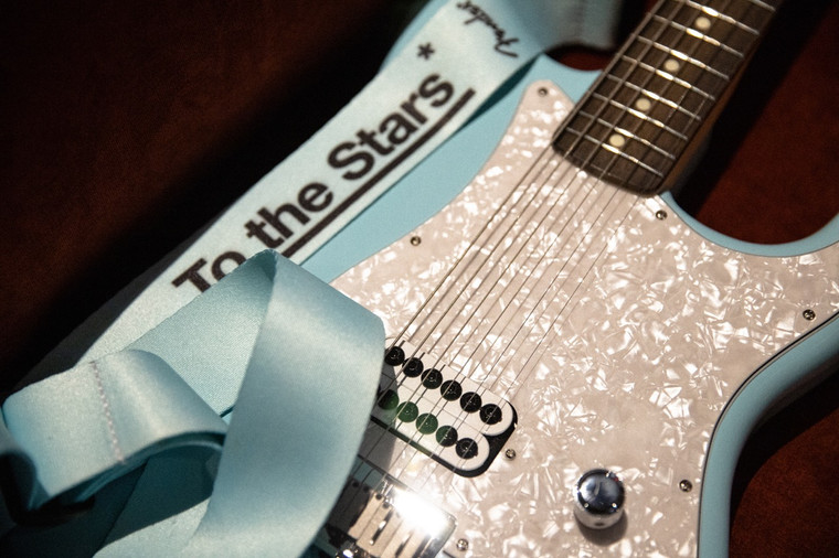 Fender Tom Delonge Signature Guitar