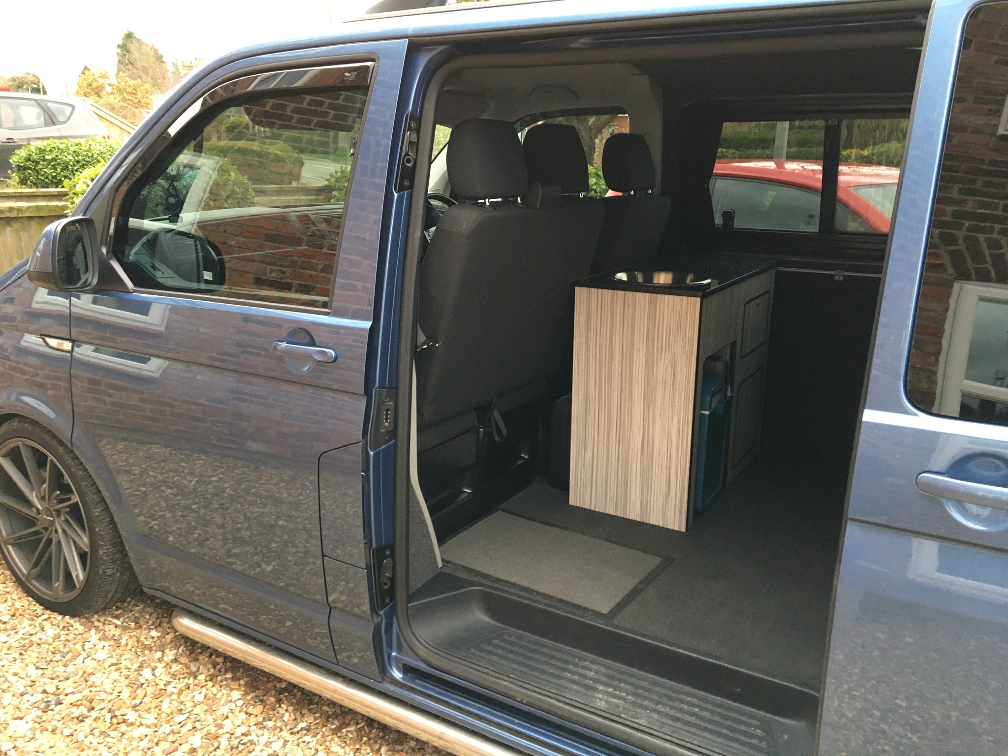 Campervan unit in VW T6 Camper