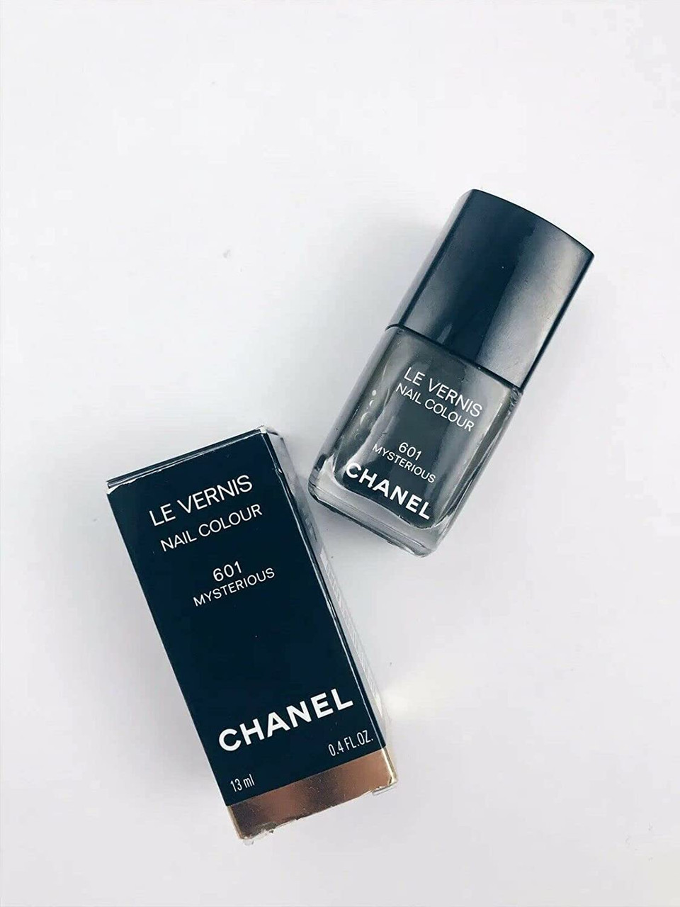Chanel Le Vernis Nail Colour 601 Mysterious