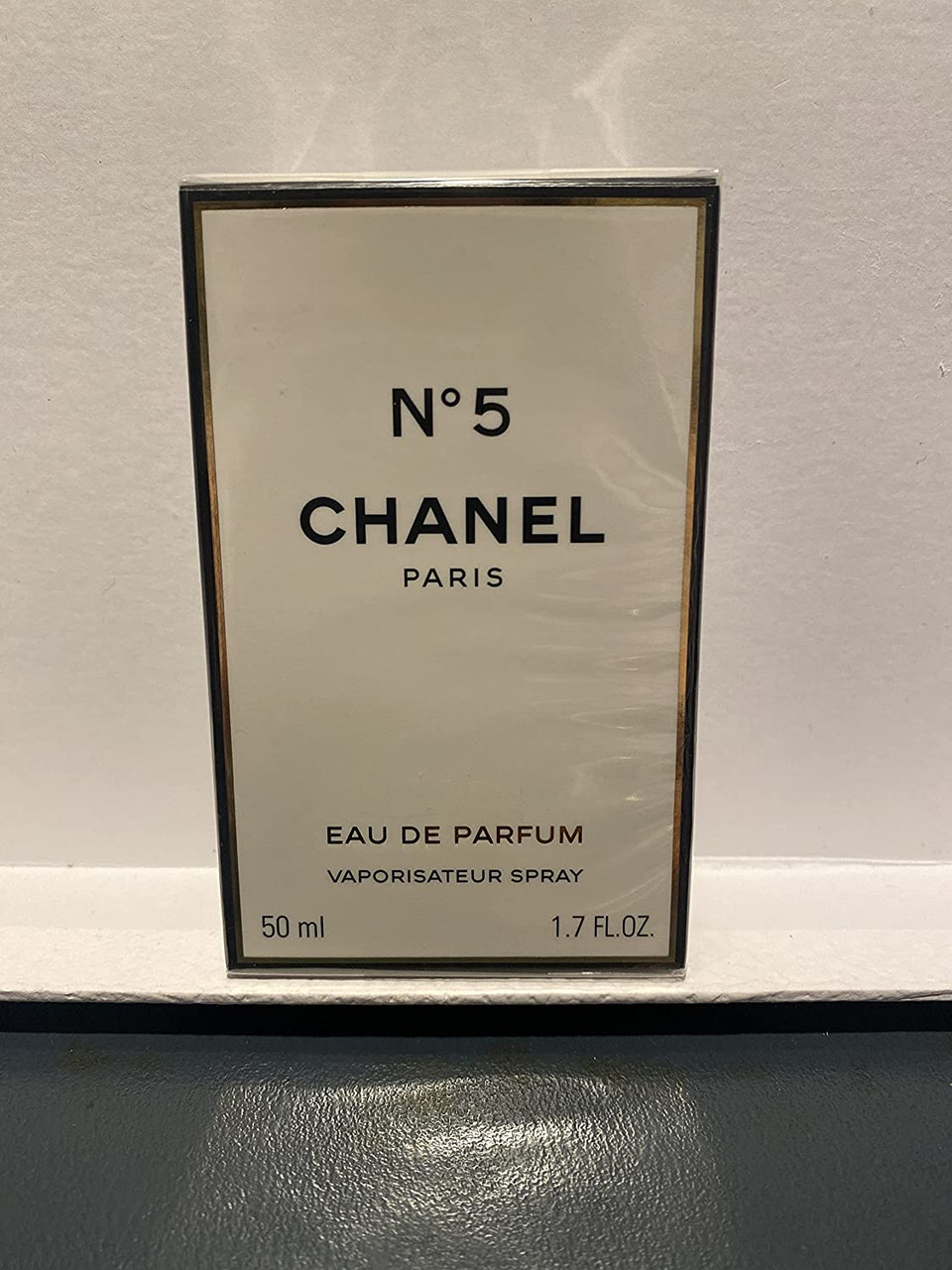 Amazon.com : No. 5 by Chanel for Women, Set (Eau De Toilette Spray 0.7  Ounce, Two Eau De Toilette Refills, 0.7 Ounce Each) : Beauty & Personal Care