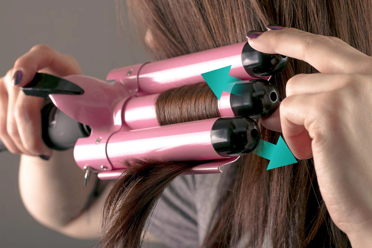 Professional  Pink Triple Barrel Curling Iron - 1\