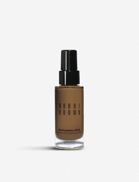 Bobbi Brown Skin Foundation SPF 15, 7 Almond