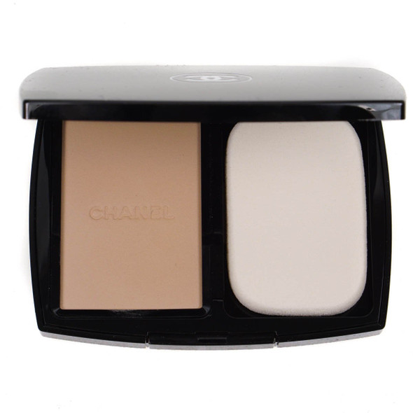 Chanel Vitalumiere Compact Douceur Lightweight Compact | Buy at