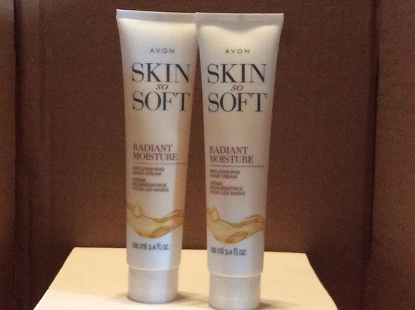 Skin So Soft Radiant Moisture Replenishing Hand Cream lot 2 pcs