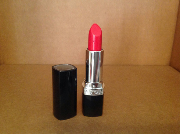 Avon Ultra Color Rich Bold Red Lipstick Ruby Shock