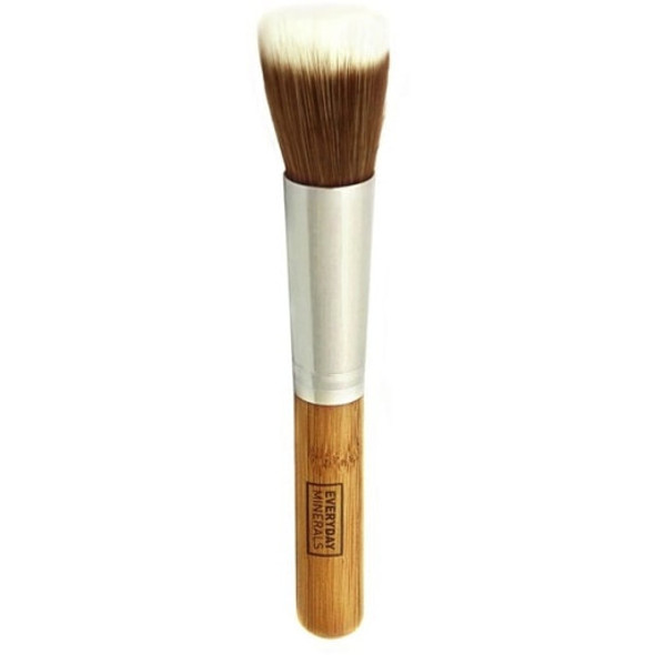 Everyday Minerals Blender Face Brush Multi-functional brush to apply a wide range of mineral makeup.