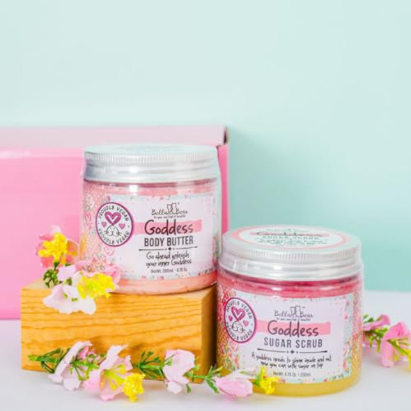 Bella & Bear  Set - 3-In-1 Body Scrub & Goddess Body Butter In Glossy Pink Box - Vegan, Cruelty-, Mango-Pineapple-Coconut Scent