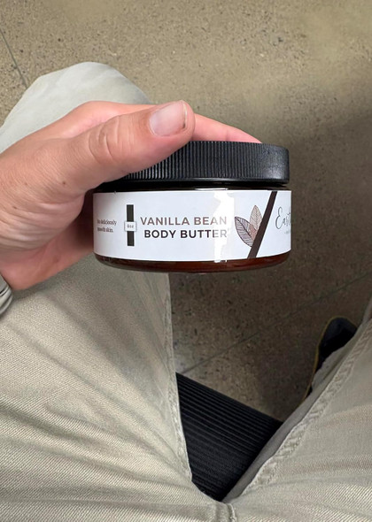 Earthley Wellness, Whipped Body Butter, Vanilla, Ultra-Hydrating & Nourishing, Softens & Soothes Dry Skin, Made With Real Vanilla Beans, Rich In Mango Butter & Apricot Oil (8Oz)