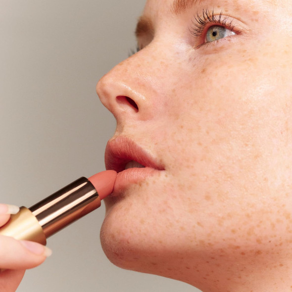 Inika Organic Lipstick Non-Toxic Vegan And Cruelty- Makeup Enriched With Jojoba Oil Moisturizing Shea Butter And Long-Lasting Pigment Poppy