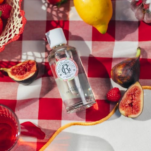 ROGER & GALLET  Fragrant Water Body Spray for Women  Fleur De Figuier - Fig Blossom 1 oz