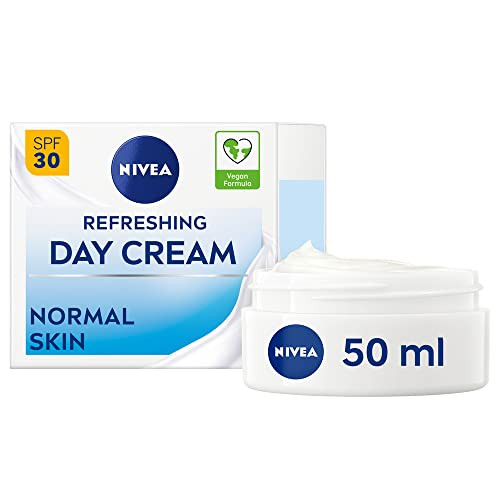 Nivea Refreshing Day Cream Lightweight Face Moisturizer For Normal Skin With Vitamin 50 Ml