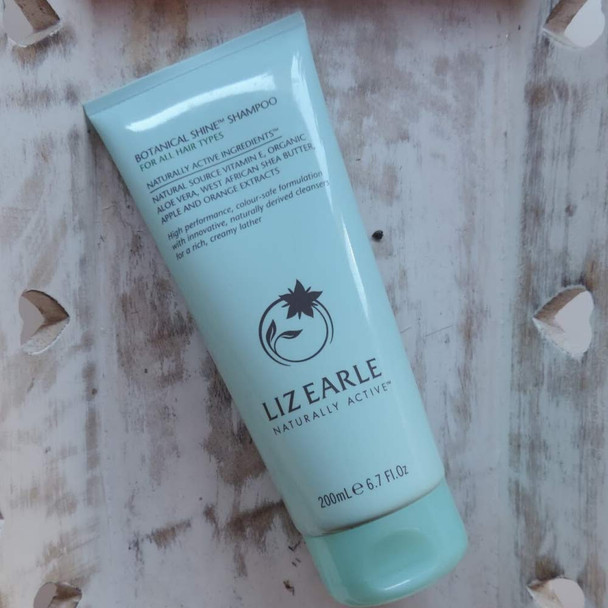 Liz Earle Botanical Shine Shampoo (For All Hair Types) 200ml by Liz Earle