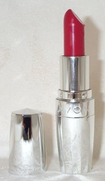 Avon Totally Kissable Lipstick (Smitten Red)